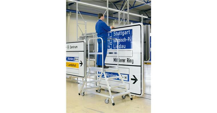 Mobile platform steps, access. from two sides, 7 steps, platform height 1.68 m