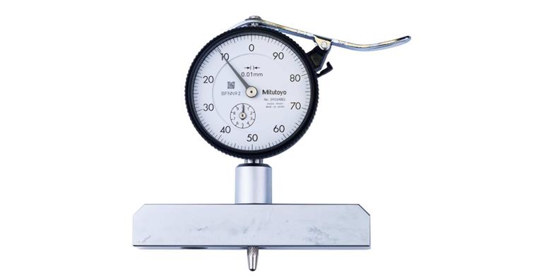 Tiefenmessbrücke mit Messuhr 0-200 mm, Auflösung 0,01 mm, 100 x 18 mm